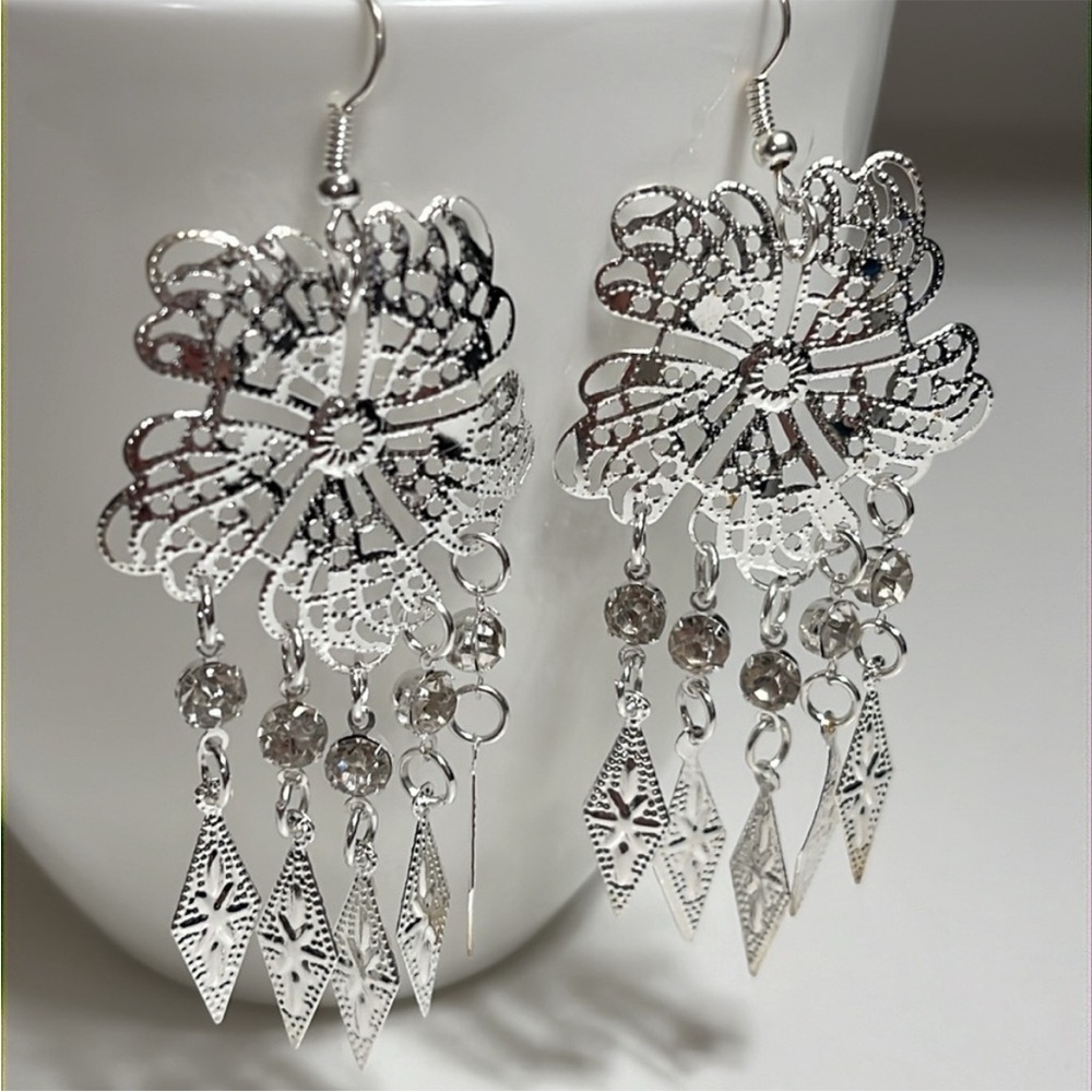 Silver Cutout Flower Drop Earrings